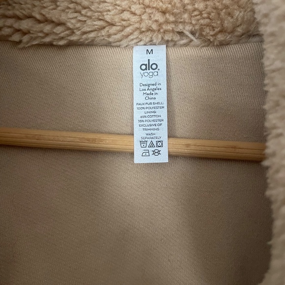 Alo Yoga Oversized Faux Fur Teddy Jacket – Size M - Picture 4 of 4